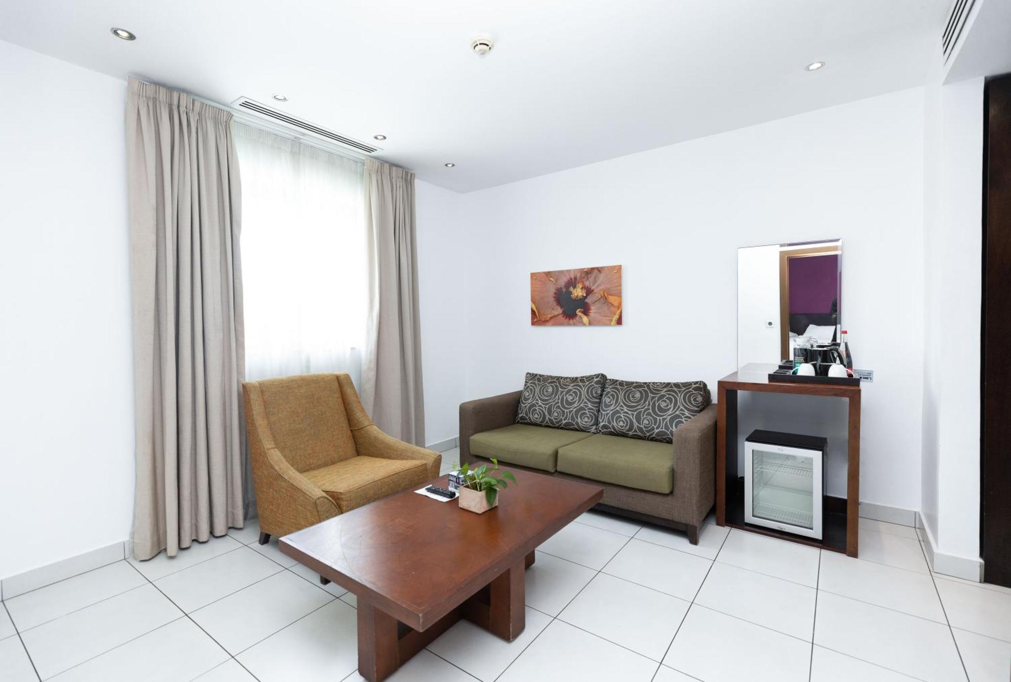 Ibis Styles Accra Airport Acra Exterior foto